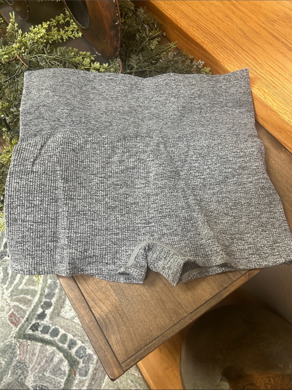 Colsie Grey Ribbed compression Shorts large